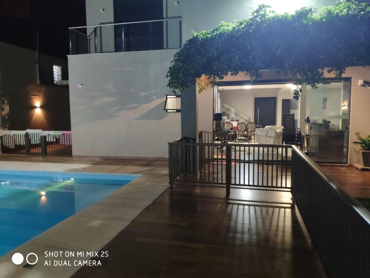 Willa Casa Moderna No Centro Proxima A Atracoes Turisticas Foz do Iguaçu Zewnętrze zdjęcie