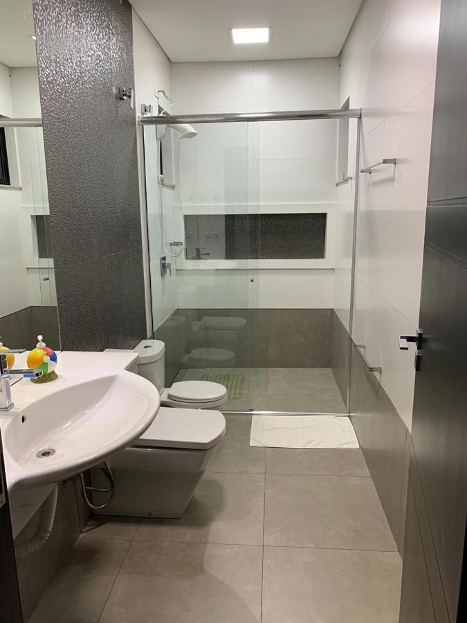Willa Casa Moderna No Centro Proxima A Atracoes Turisticas Foz do Iguaçu Zewnętrze zdjęcie